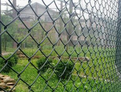 average cost of chain link fence per foot