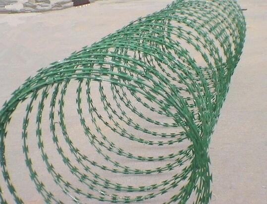 wire mesh fence design