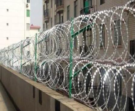 2x4 welded wire fence panels
